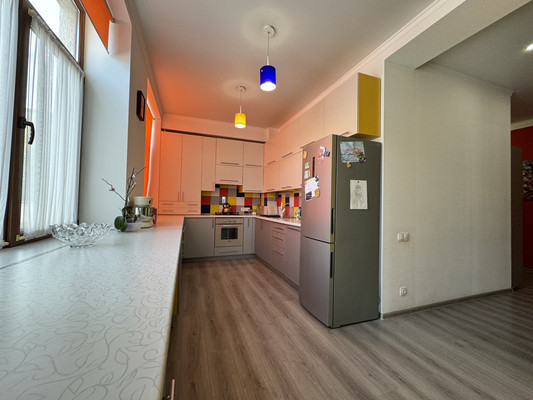 Продам многокомнатную квартиру, Фруктовая ул, 25б, Симферополь г