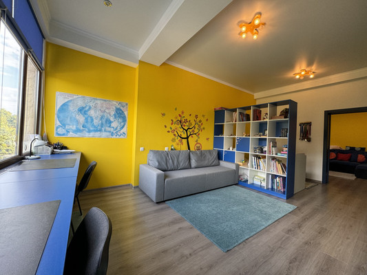 Продам многокомнатную квартиру, Фруктовая ул, 25б, Симферополь г