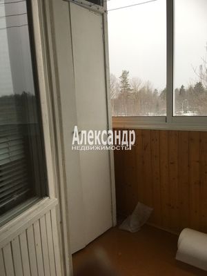 Продам трехкомнатную (3-комн.) квартиру, 18, Лесное п