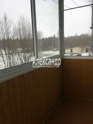 Продам трехкомнатную (3-комн.) квартиру, 18, Лесное п
