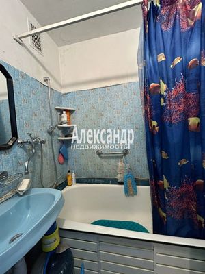 Продам трехкомнатную (3-комн.) квартиру, 18, Лесное п