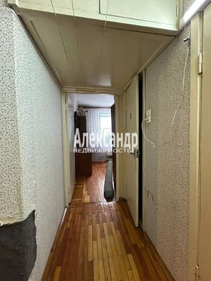 Продам трехкомнатную (3-комн.) квартиру, 18, Лесное п