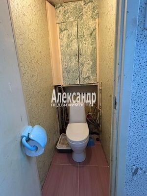 Продам трехкомнатную (3-комн.) квартиру, 18, Лесное п