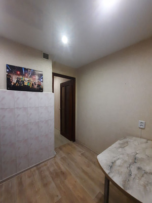 Продам однокомнатную (1-комн.) квартиру, Молодежная ул, 5, Семеновка с