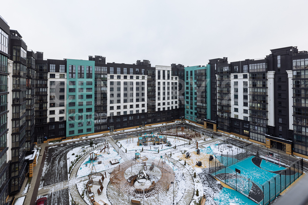 Продам двухкомнатную (2-комн.) квартиру, Героя России Мариенко ул, 8 , Калининград г