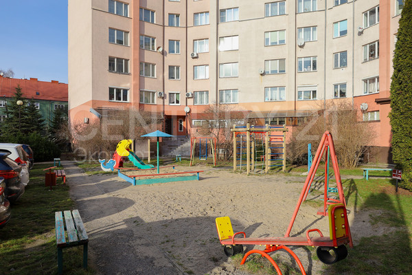 Продам двухкомнатную (2-комн.) квартиру, Стрелковая ул, 1 , Калининград г
