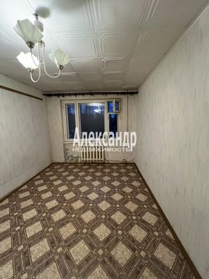 Продам двухкомнатную (2-комн.) квартиру, Центральная ул, 17, Селезнево п
