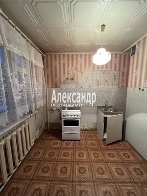 Продам двухкомнатную (2-комн.) квартиру, Центральная ул, 17, Селезнево п