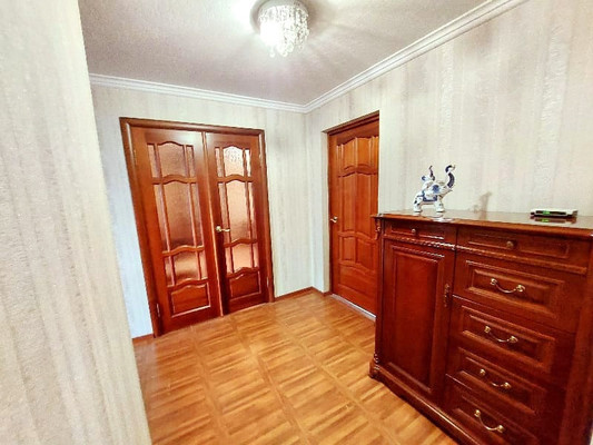 Продам трехкомнатную (3-комн.) квартиру, Ленина пр-кт, 61, Баксан г