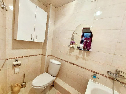 Продам трехкомнатную (3-комн.) квартиру, Ленина пр-кт, 61, Баксан г