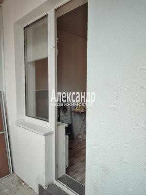 Продам однокомнатную (1-комн.) квартиру, Парковая ул, 18к5, Петергоф г