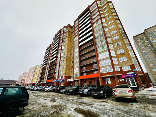 Продам многокомнатную квартиру, Слобода Лосево ул, 1, Киров г