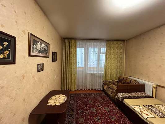 Продам двухкомнатную (2-комн.) квартиру, Маршала Чуйкова ул, 5, Казань г