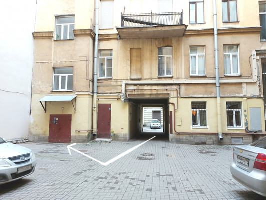 Продам трехкомнатную (3-комн.) квартиру, Пестеля ул, 13-15, Санкт-Петербург г