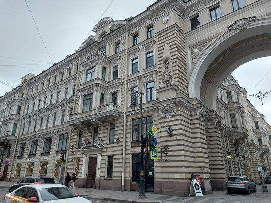 Продам трехкомнатную (3-комн.) квартиру, Пестеля ул, 13-15, Санкт-Петербург г