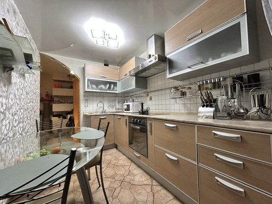 Продам трехкомнатную (3-комн.) квартиру, Ленинский пр-кт, 20а, Йошкар-Ола г