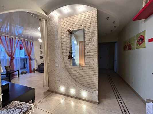 Продам трехкомнатную (3-комн.) квартиру, Ленинский пр-кт, 20а, Йошкар-Ола г