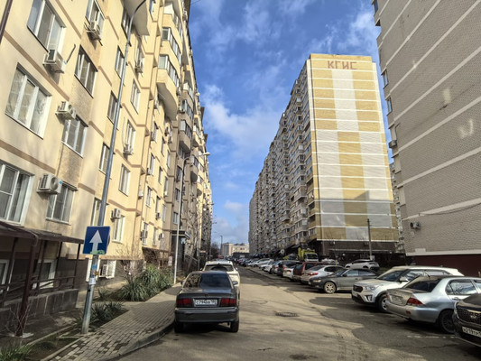 Продам однокомнатную (1-комн.) квартиру, им. Селезнева ул, 4к10, Краснодар г