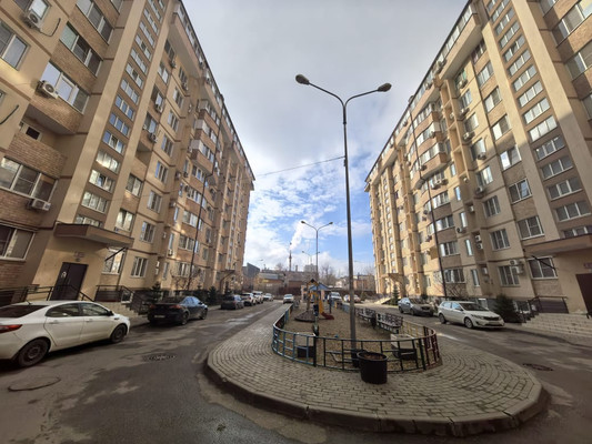 Продам однокомнатную (1-комн.) квартиру, им. Селезнева ул, 4к10, Краснодар г