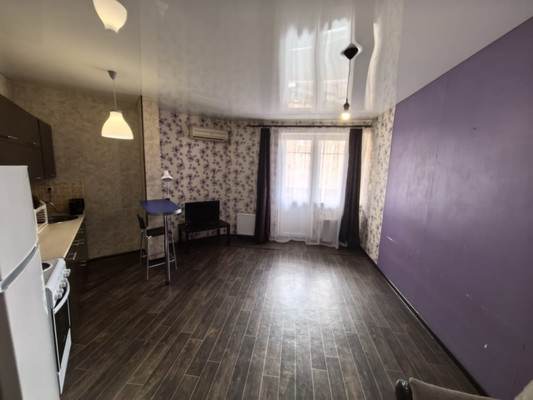 Продам однокомнатную (1-комн.) квартиру, им. Селезнева ул, 4к10, Краснодар г