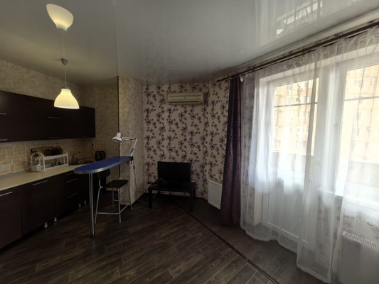 Продам однокомнатную (1-комн.) квартиру, им. Селезнева ул, 4к10, Краснодар г
