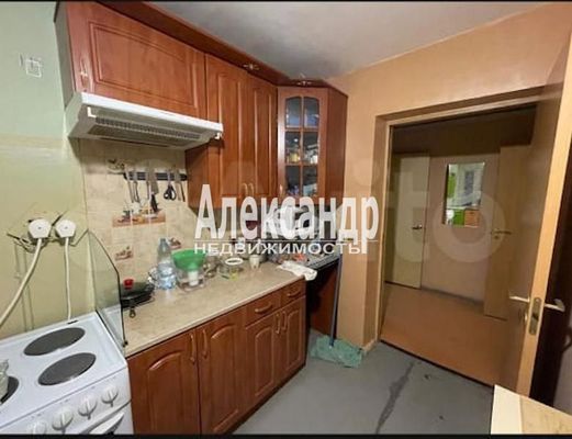 Продам комнату в 6-комн. квартире, Придорожная аллея, 15, Санкт-Петербург г