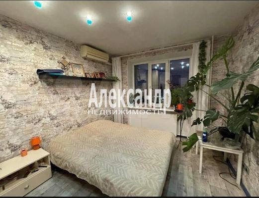 Продам комнату в 6-комн. квартире, Придорожная аллея, 15, Санкт-Петербург г