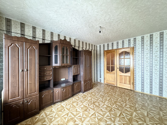 Продам двухкомнатную (2-комн.) квартиру, Орловская ул, 6, Брянск г