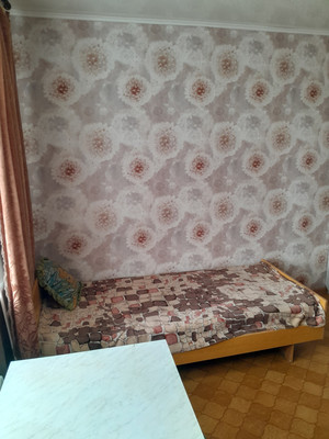 Продам комнату в 8-комн. квартире, Ленина ул, 100, Волгодонск г
