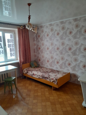 Продам комнату в 8-комн. квартире, Ленина ул, 100, Волгодонск г