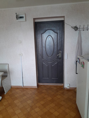 Продам комнату в 8-комн. квартире, Ленина ул, 100, Волгодонск г