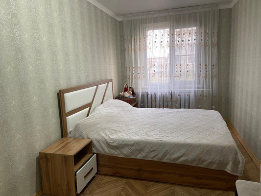 Продам двухкомнатную (2-комн.) квартиру, Ингушская ул, 1кА, Нальчик г