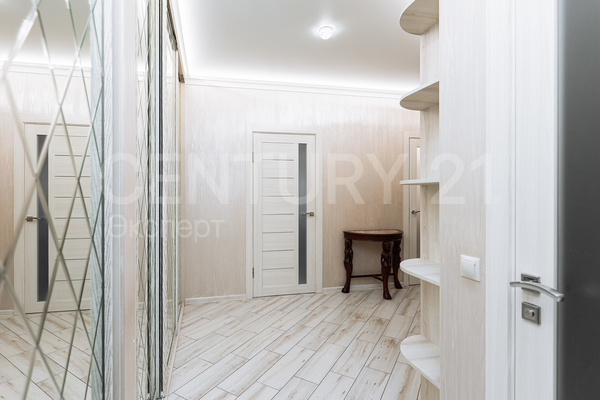 Продам трехкомнатную (3-комн.) квартиру, Пугачева ул, 20А , Зеленоградск г