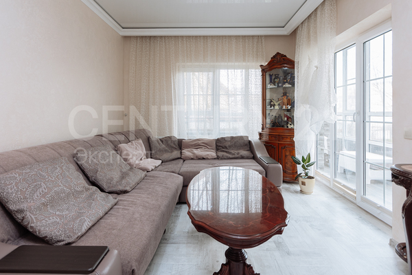Продам трехкомнатную (3-комн.) квартиру, Пугачева ул, 20А , Зеленоградск г