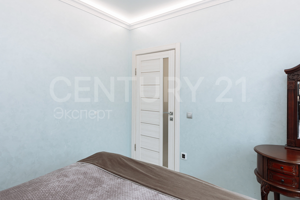 Продам трехкомнатную (3-комн.) квартиру, Пугачева ул, 20А , Зеленоградск г