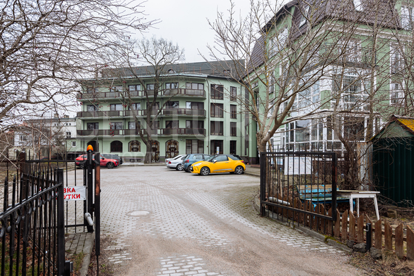 Продам трехкомнатную (3-комн.) квартиру, Пугачева ул, 20А , Зеленоградск г