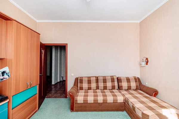 Продам трехкомнатную (3-комн.) квартиру, Зеленодольская ул, 1, Ханты-Мансийск г