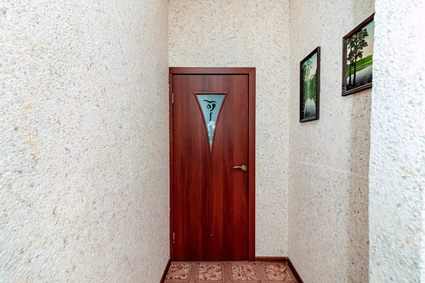 Продам трехкомнатную (3-комн.) квартиру, Зеленодольская ул, 1, Ханты-Мансийск г