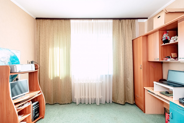 Продам трехкомнатную (3-комн.) квартиру, Зеленодольская ул, 1, Ханты-Мансийск г