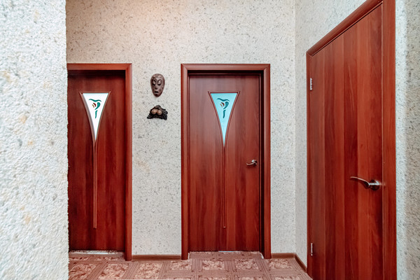 Продам трехкомнатную (3-комн.) квартиру, Зеленодольская ул, 1, Ханты-Мансийск г