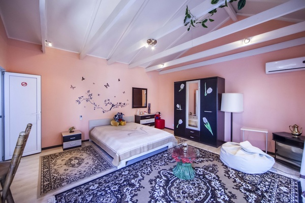 Продам коммерческое помещение 470 м2, Вишневая ул, 1, Саки г