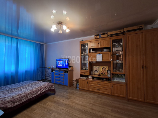 Продам двухкомнатную (2-комн.) квартиру, Ленина ул, 244, Горячий Ключ г