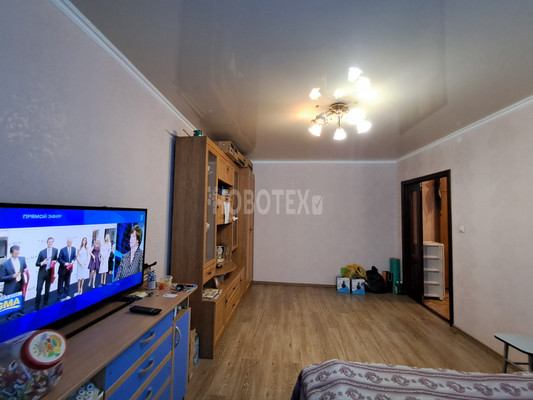 Продам двухкомнатную (2-комн.) квартиру, Ленина ул, 244, Горячий Ключ г