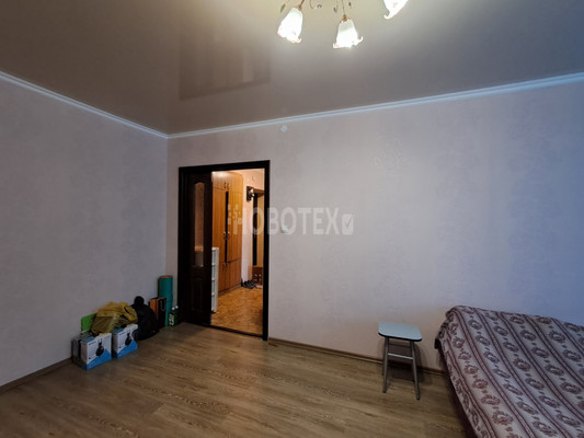 Продам двухкомнатную (2-комн.) квартиру, Ленина ул, 244, Горячий Ключ г