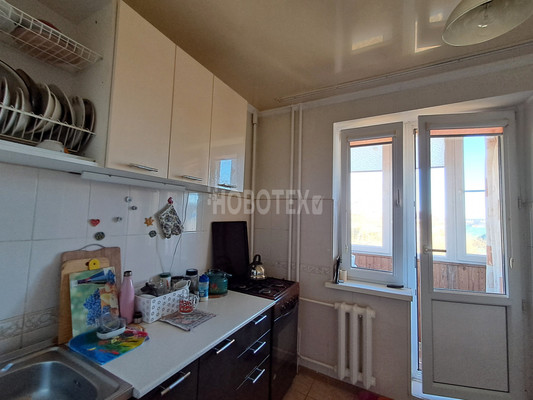 Продам двухкомнатную (2-комн.) квартиру, Ленина ул, 244, Горячий Ключ г