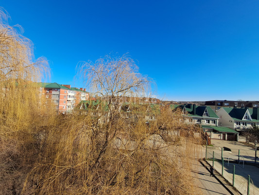 Продам двухкомнатную (2-комн.) квартиру, Ленина ул, 244, Горячий Ключ г