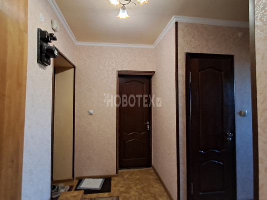 Продам двухкомнатную (2-комн.) квартиру, Ленина ул, 244, Горячий Ключ г