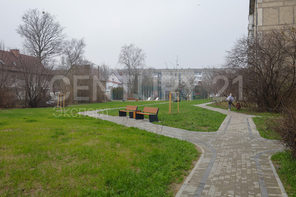 Продам двухкомнатную (2-комн.) квартиру, Островского ул, 15 , Калининград г