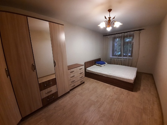 Продам двухкомнатную (2-комн.) квартиру, Гагарина ул, 42, Рязань г