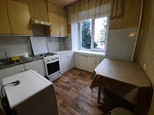 Продам двухкомнатную (2-комн.) квартиру, Гагарина ул, 42, Рязань г